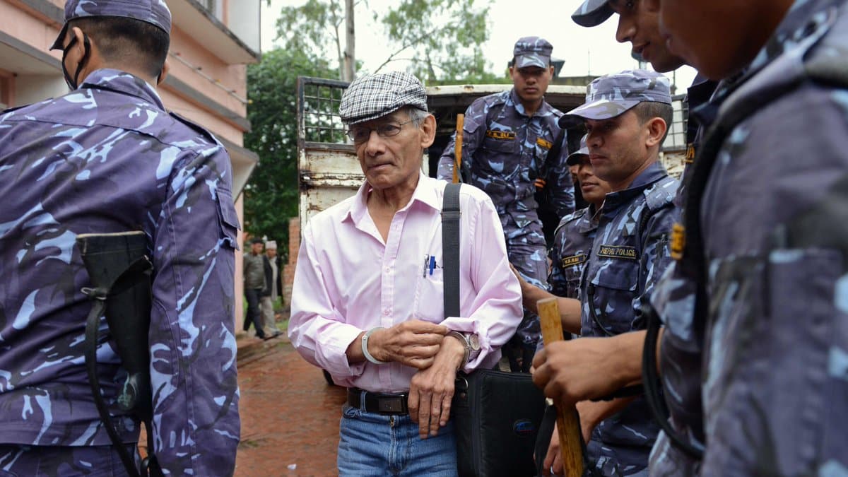 Liberan a Charles Sobhraj, un asesino en serie preso en Nepal