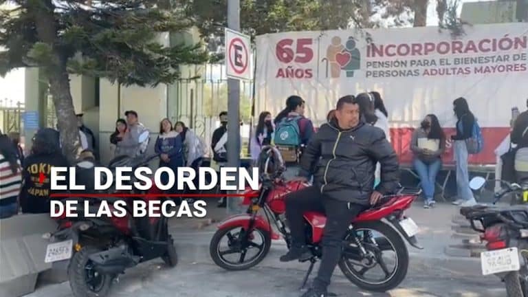 Desorden y confusión en la entrega de las becas Benito Juárez; jornadas se llevan a cabo con desinformación