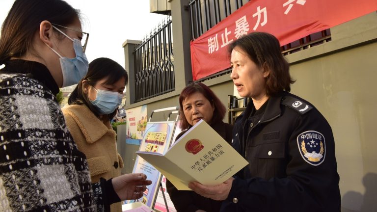 China elimina pruebas de Covid-19 ante llegada de viajeros