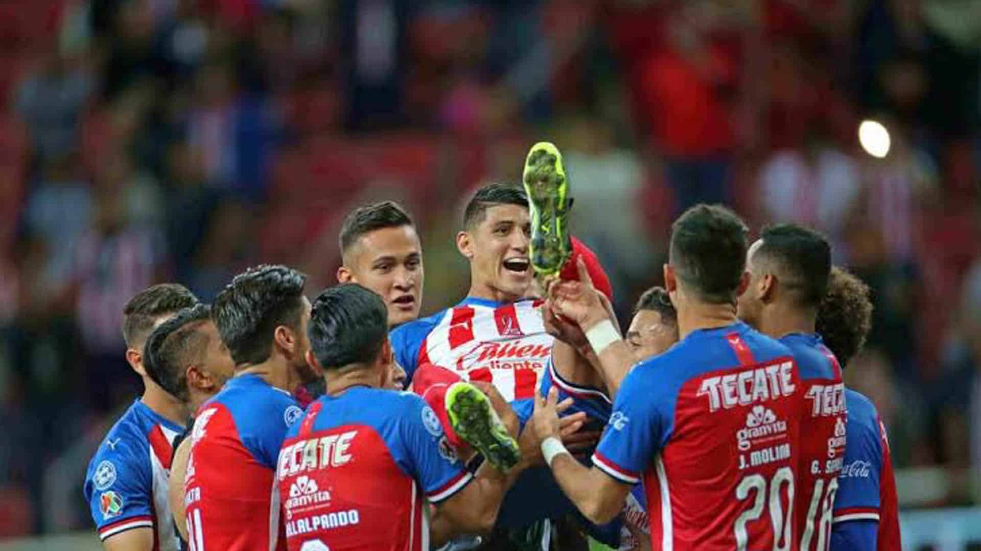 Alan Pulido será puesto transferible por Chivas de ...